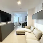 F10 Apartment *