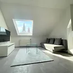 F10 Apartment