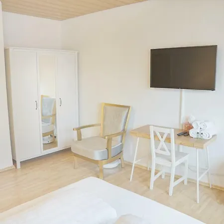 Apartmán F10 *